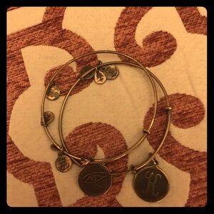 🔺$10 each or 3/$24🔻 Alex and Ani bundle